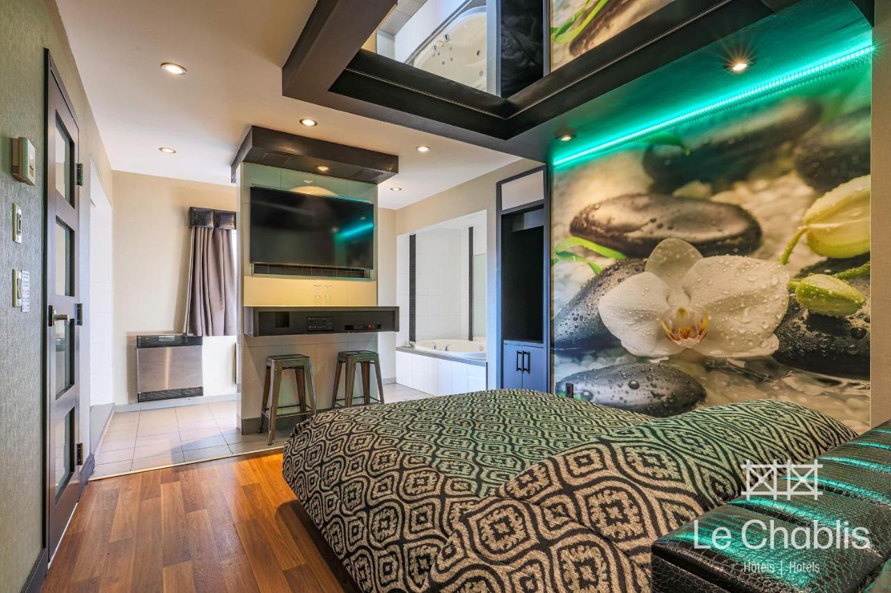 مونتريال Hotel Le Chablis Cadillac المظهر الخارجي الصورة