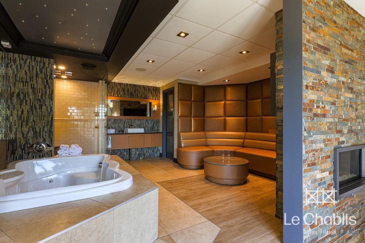 مونتريال Hotel Le Chablis Cadillac المظهر الخارجي الصورة