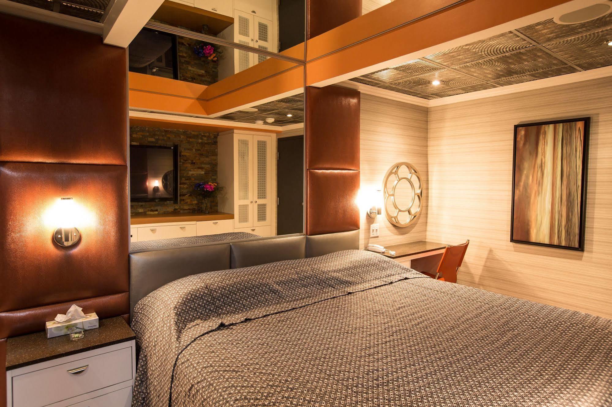 مونتريال Hotel Le Chablis Cadillac المظهر الخارجي الصورة